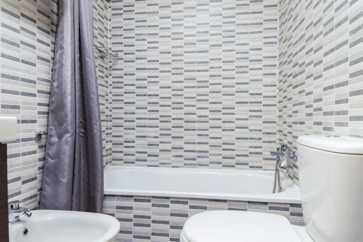 -malagasunapts- Modern Citycentre Pool&parking Apartment *